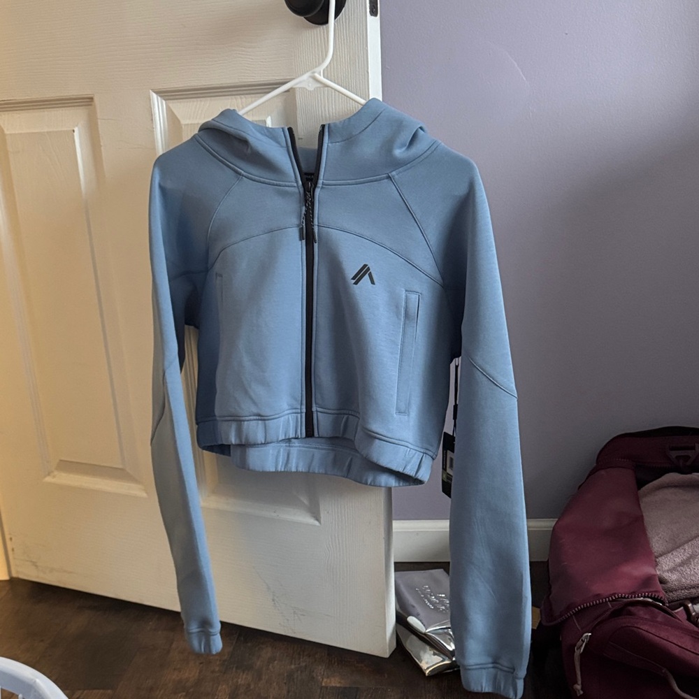 NWT Alphalete ELMTS cropped jacket